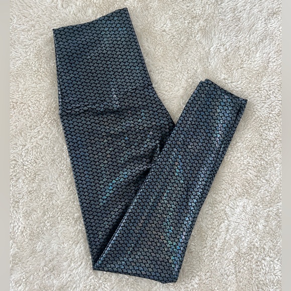 Emily Hsu Designs Set of 3 Mermaid Leggings - Picture 4 of 9